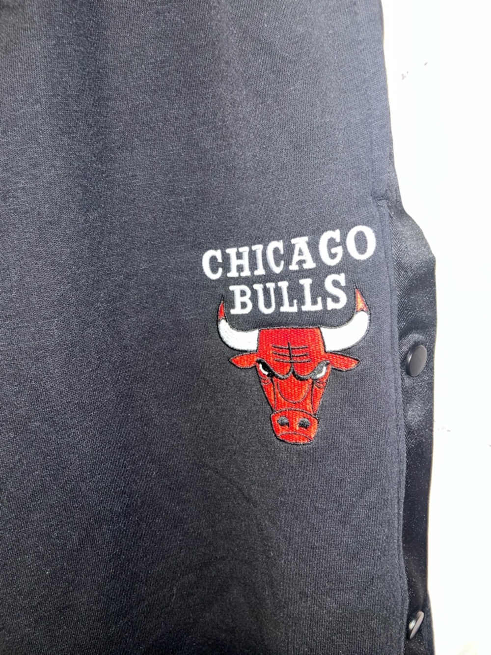 NBA Chicago Bulls Womens tear-away Jogger pants Side Snap Black Size XL - Picture 7 of 10